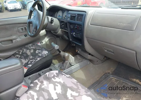 2002 Toyota Tacoma Base V6 z USA, uszkodzony, nr VIN 5TEWN72N12Z017020